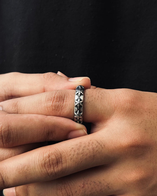 Lunark Ring