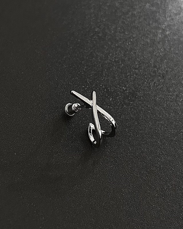 X earring (1pc - Pierced)