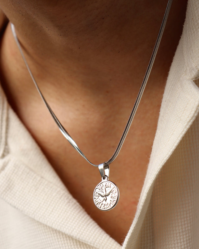 Echo Pendant Chain
