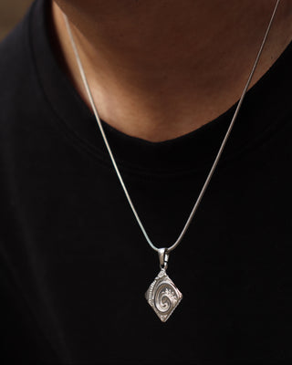 Dune Pendant Chain